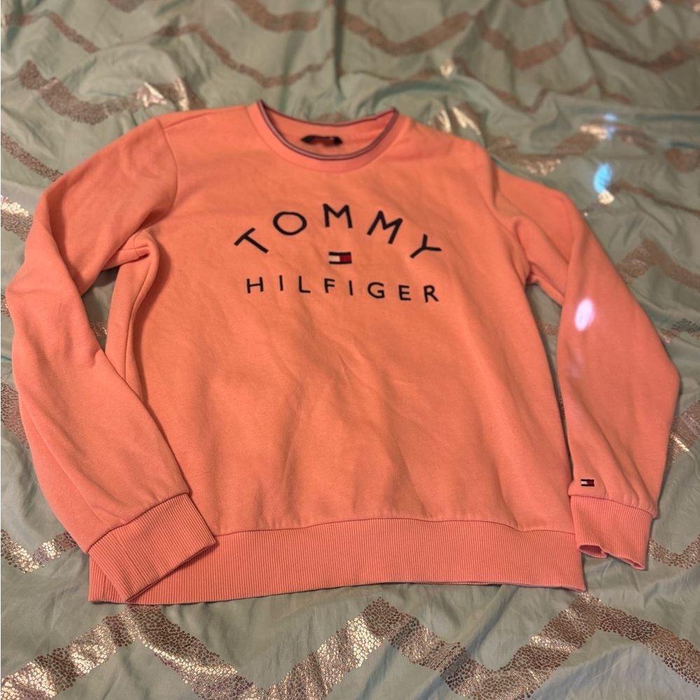 Women’s Tommy Hilfiger Pink Crewneck Sweatshirt- size Small